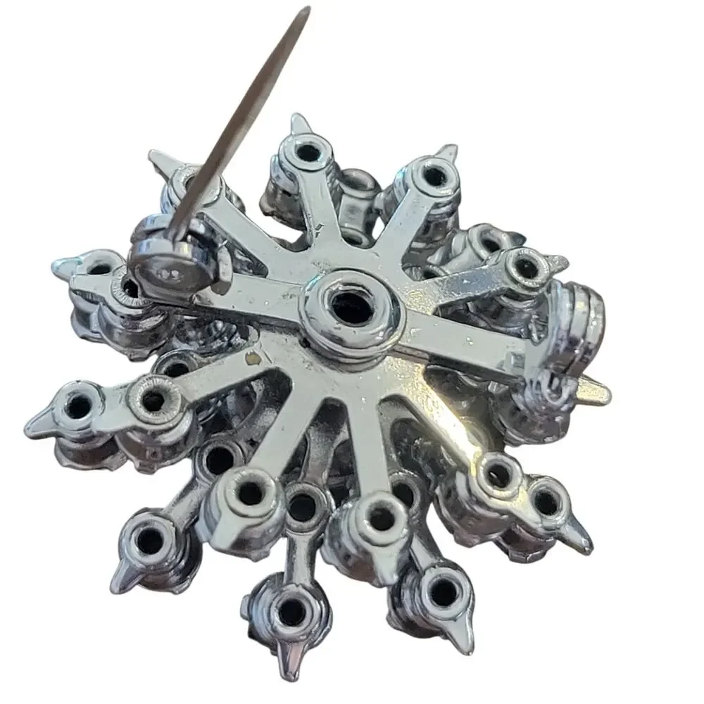 Vintage Rhinestone Brooch Pin Silver Tone Starburst Small and Beautiful!